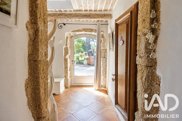 Maison à vendre 7 pièces 220 m² Lançon-Provence