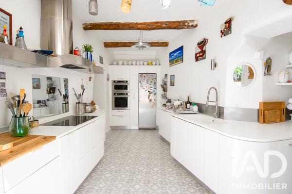 Maison à vendre 7 pièces 220 m² Lançon-Provence