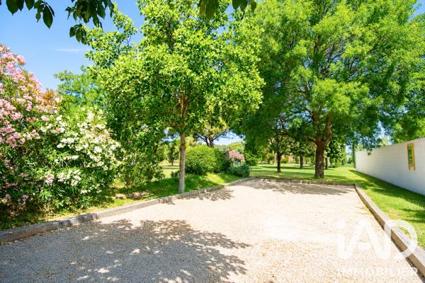 Maison à vendre 7 pièces 220 m² Lançon-Provence