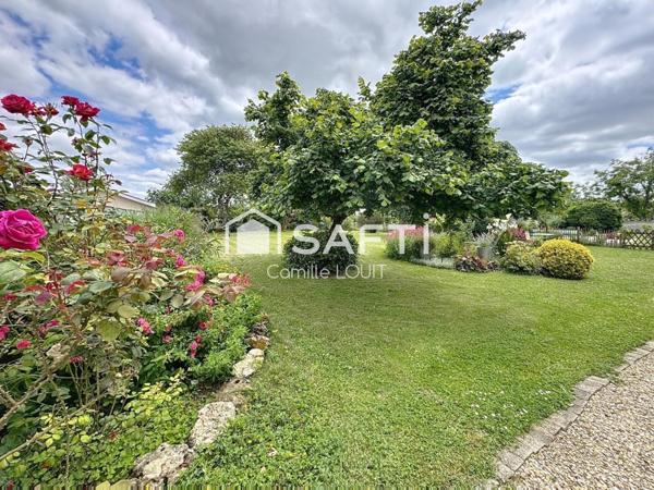 Maison en pierre au coeur d'Arveyres