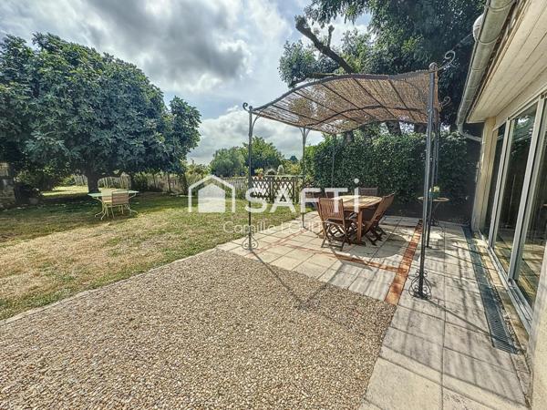 Maison en pierre au coeur d'Arveyres