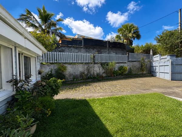 🏡 Maison Bourbon Bois de Charme – Saint-Pierre (Mont-Vert)