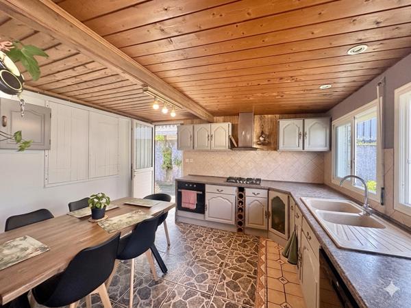🏡 Maison Bourbon Bois de Charme – Saint-Pierre (Mont-Vert)