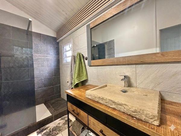 🏡 Maison Bourbon Bois de Charme – Saint-Pierre (Mont-Vert)