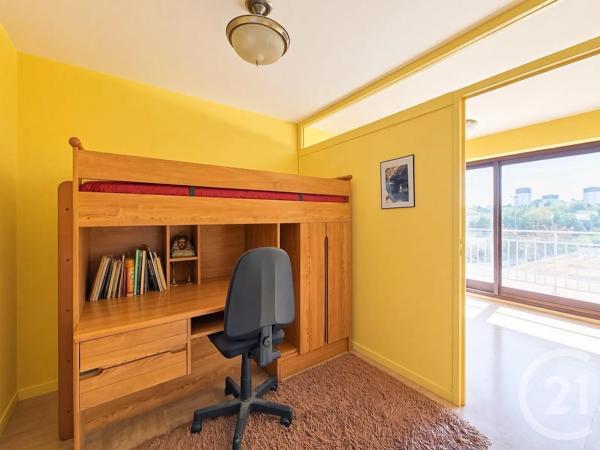 Appartement F4 à vendre  4 pièces - 85 m 2   FRESNES  - 94
