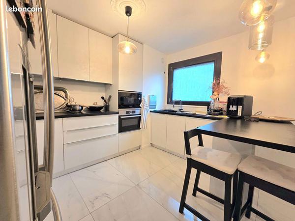 Appartement 5 pièce(s) 99.81 m2