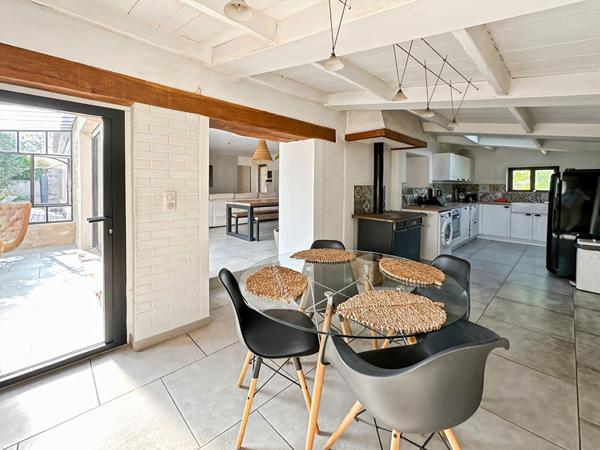 Longère entièrement rénovée avec goût