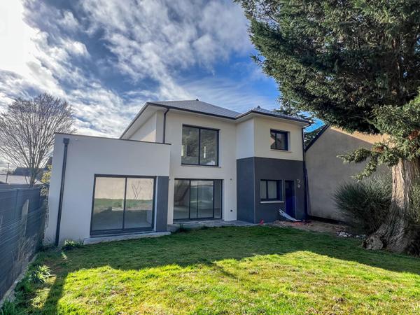 Maison neuve à Écouflant, 5 pièces 149 m2