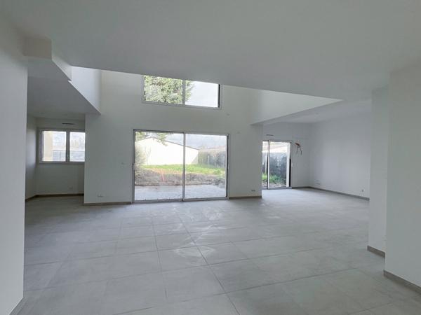 Maison neuve à Écouflant, 5 pièces 149 m2