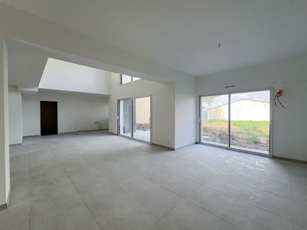 Maison neuve à Écouflant, 5 pièces 149 m2