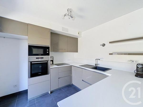 Maison à vendre  6 pièces - 120 m 2   CHASSIEU  - 69