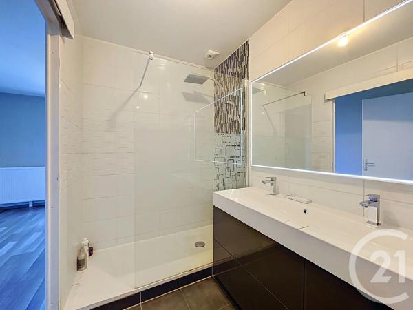 Maison à vendre  6 pièces - 120 m 2   CHASSIEU  - 69
