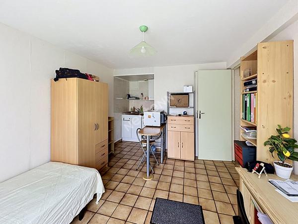 Immeuble à vendre à Poitiers quartier Dolmen - Opportunité d'investissement locatif dans une zone résidentielle et calme