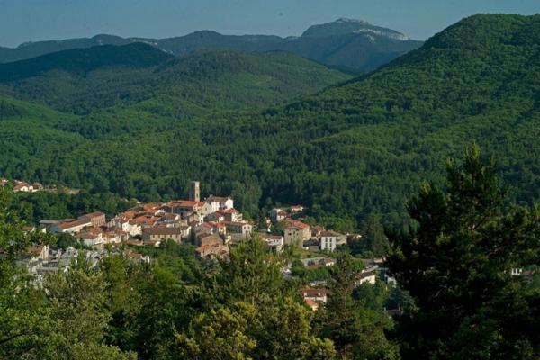 Immeuble à rénover – Ancien hôtel avec permis purgé – Haut Vallespir
