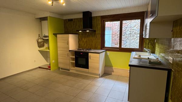 MAISON DE VILLE AVEC TERRASSE A LOUER ROMORANTIN