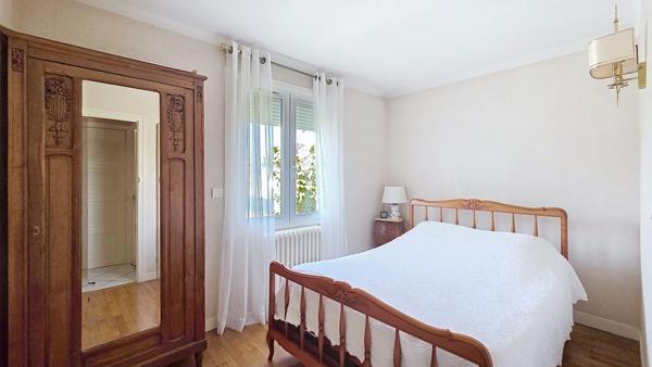 À vendre - Maison ancienne, 4 pièces située à Meyzieu (69330)