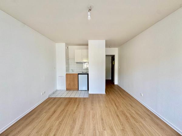 TYPE 1, REIMS - PROCHE NEOMA