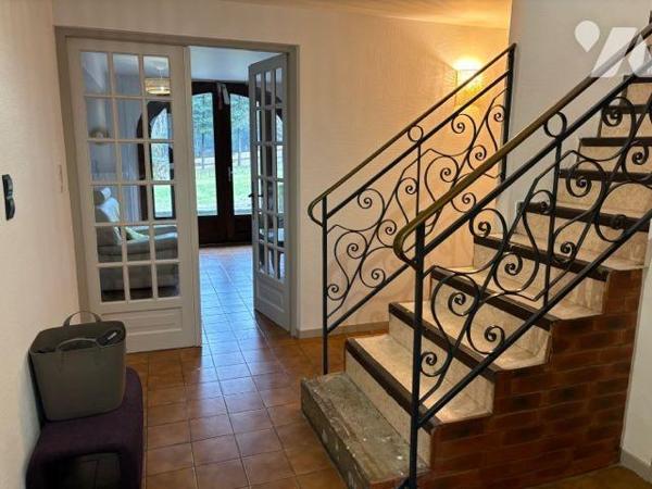 A VENDRE PROPRIETE FERME CHEVAUX EQUESTRE

Propriété / Ferme comprenant : 
- sous-sol : cave...