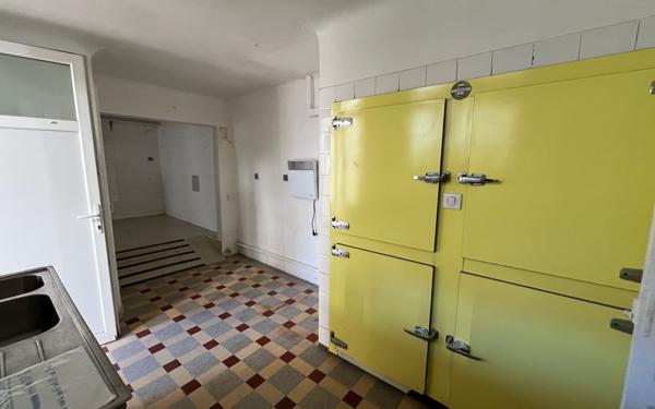 Immeuble à vendre    3 pièces •  Tartas