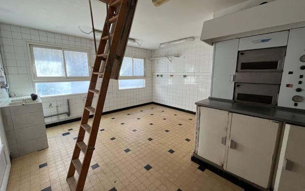 Immeuble à vendre    3 pièces •  Tartas