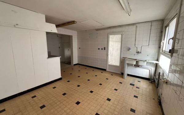 Immeuble à vendre    3 pièces •  Tartas