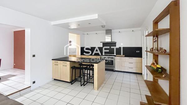 Maison Atypique de 182 m² – Terrain 787 m² – Proche village