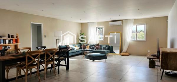 "Villa d’exception avec piscine et studio indépendant" ?