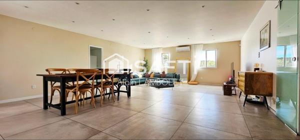 "Villa d’exception avec piscine et studio indépendant" ?