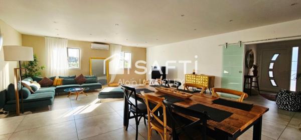 "Villa d’exception avec piscine et studio indépendant" ?