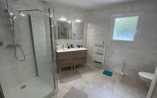 Maison à vendre    4 pièces •  Sindères