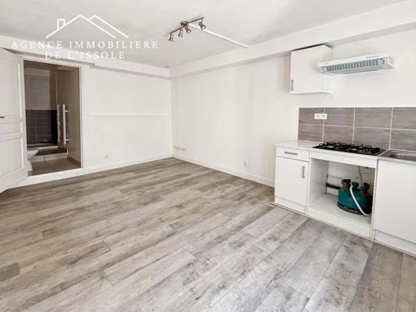 Flassans-sur-Issole (83340) Studio 20,50m² loué - terrasse - idéal investissement