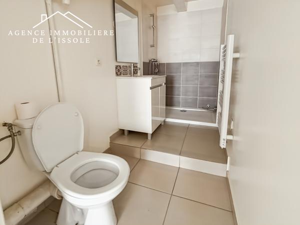 Flassans-sur-Issole (83340) Studio 20,50m² loué - terrasse - idéal investissement