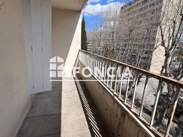 Location Appartement 3 pièces 70 m² - 1621 AVENUE JOSEPH GASQUET Toulon 83100