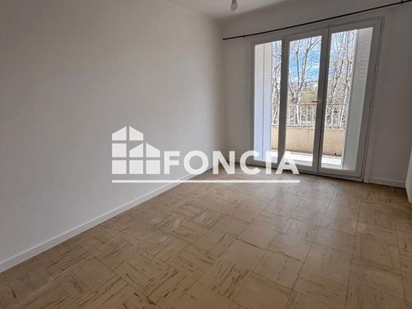 Location Appartement 3 pièces 70 m² - 1621 AVENUE JOSEPH GASQUET Toulon 83100