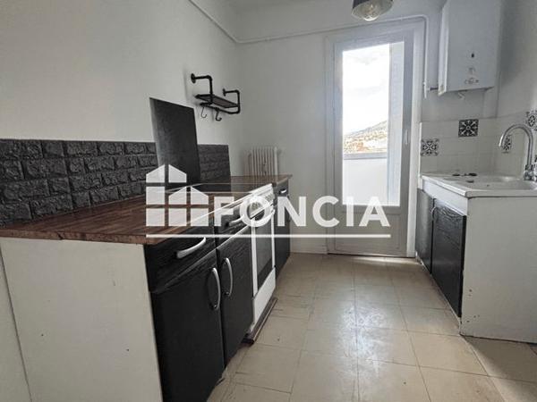 Location Appartement 3 pièces 70 m² - 1621 AVENUE JOSEPH GASQUET Toulon 83100