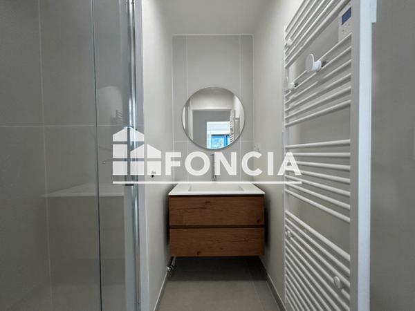 Location Appartement 4 pièces 91.44 m² - 2-4-6 QUAI DES CHEVILLARDS Lille 59000