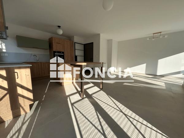 Location Appartement 4 pièces 91.44 m² - 2-4-6 QUAI DES CHEVILLARDS Lille 59000