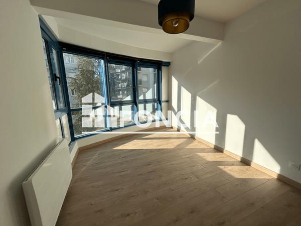 Location Appartement 4 pièces 91.44 m² - 2-4-6 QUAI DES CHEVILLARDS Lille 59000
