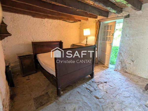 Maison de campagne, 1 chambre, 1 grande mezzanine.