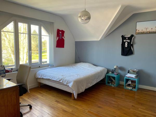 Maison à Le Mans, 72000 - 10 pièces 235m²