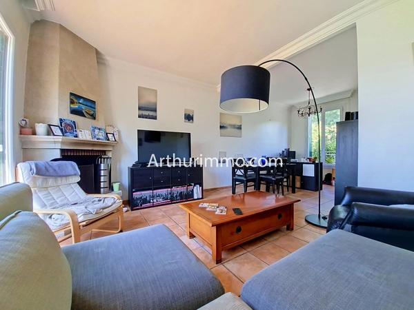 Vente                                                      Maison
                        
                     5 pièces                      106 m2                     à Crosne