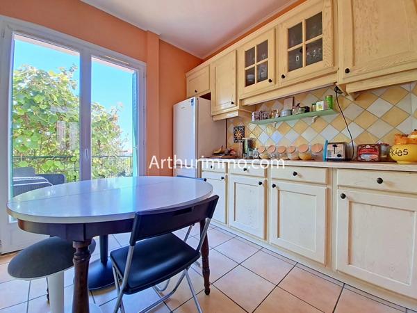 Vente                                                      Maison
                        
                     5 pièces                      106 m2                     à Crosne
