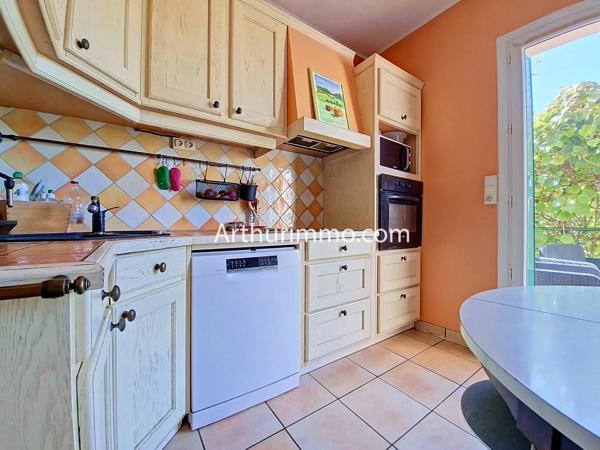 Vente                                                      Maison
                        
                     5 pièces                      106 m2                     à Crosne