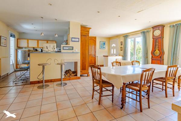 Maison à vendre 401 324 € Artigues-près-Bordeaux 8 p 177 m² DPE C