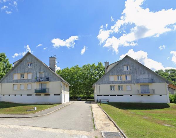 LOCATION T4  ST BLAISE DU BUIS