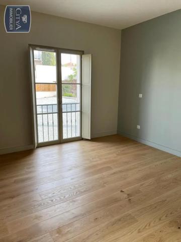 Appartement à louer 4 pièces 94m²