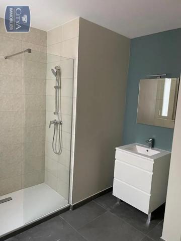 Appartement à louer 4 pièces 94m²