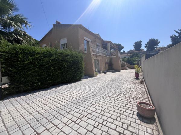 Sausset-les-Pins (13960) Rare à la vente ! Maison traditionnelle avec 3 habitations à Sausset-les-Pins