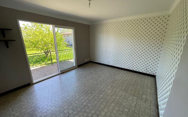 Maison à vendre    4 pièces • 80,50 m2 Cassen