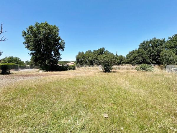 Maison 4 pièce(s) sur sous-sol et 1620 m² de terrain.